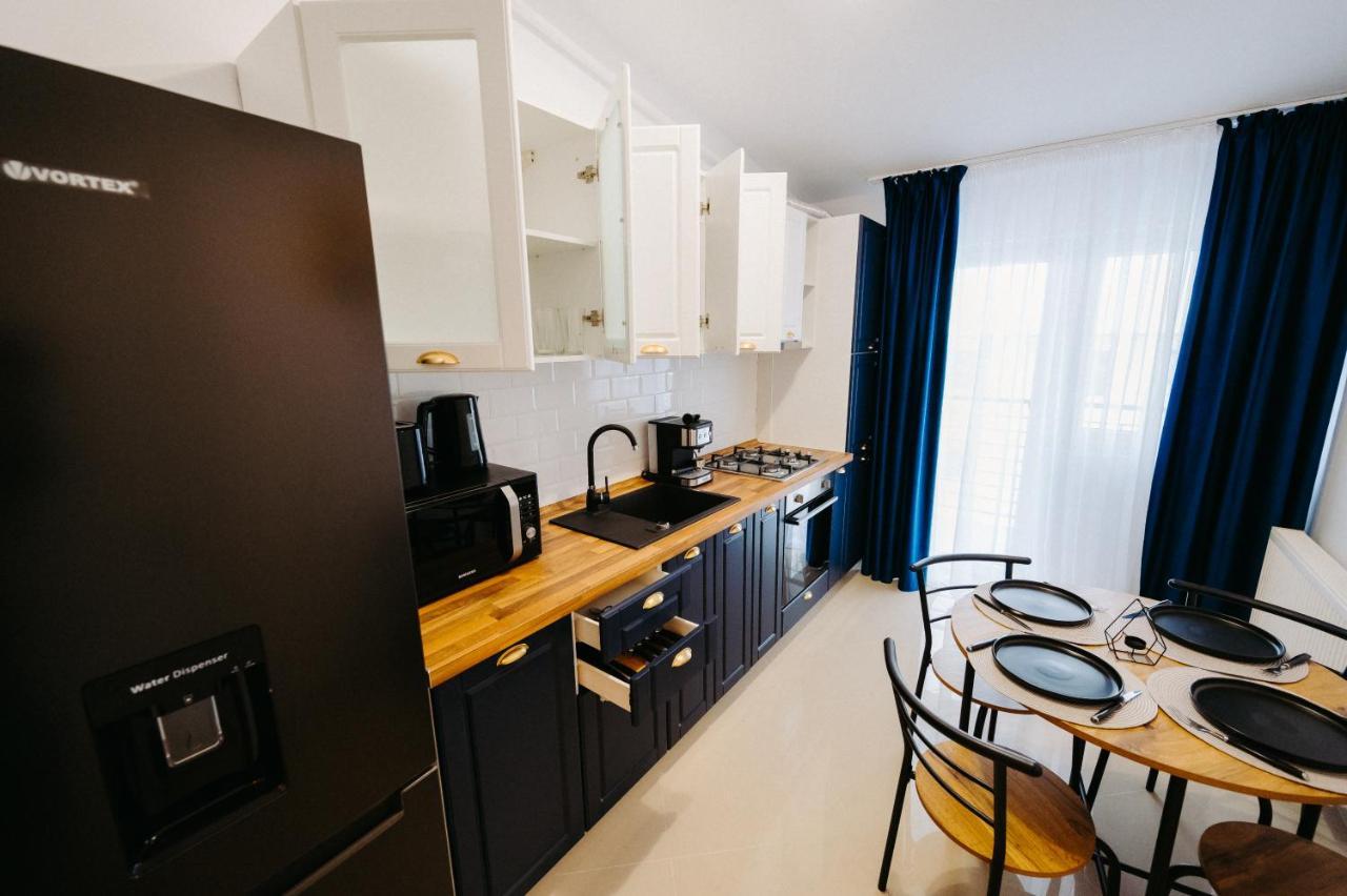 Modern Loft One Apartment Suceava Luaran gambar